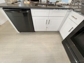 8581 Agate St in Port Charlotte, FL - Building Photo - Building Photo