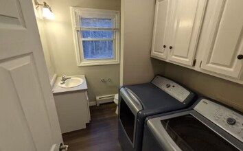 26 Montelona Rd, Unit Unit A in Goffstown, NH - Building Photo - Building Photo