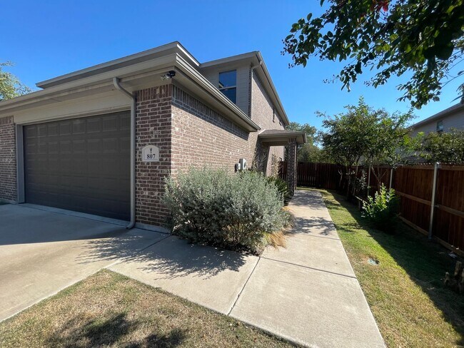 805-807 Jameson St in Weatherford, TX - Foto de edificio - Building Photo