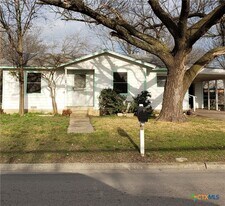 1010 Georgetown Rd in Copperas Cove, TX - Building Photo