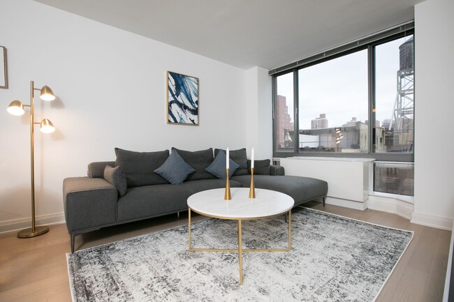 222 E 34th St in New York, NY - Building Photo - Building Photo