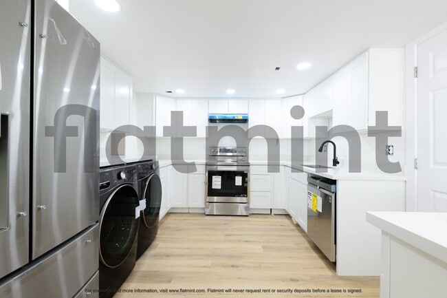 property at 4646 S Willow St