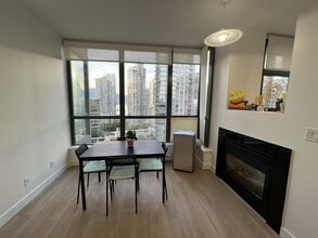 1239 W Georgia St in Vancouver, BC - Building Photo - Building Photo