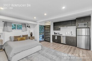 3937 Kentucky Dr in Los Angeles, CA - Building Photo