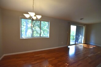 10404 Rockville Pike in Rockville, MD - Building Photo - Building Photo