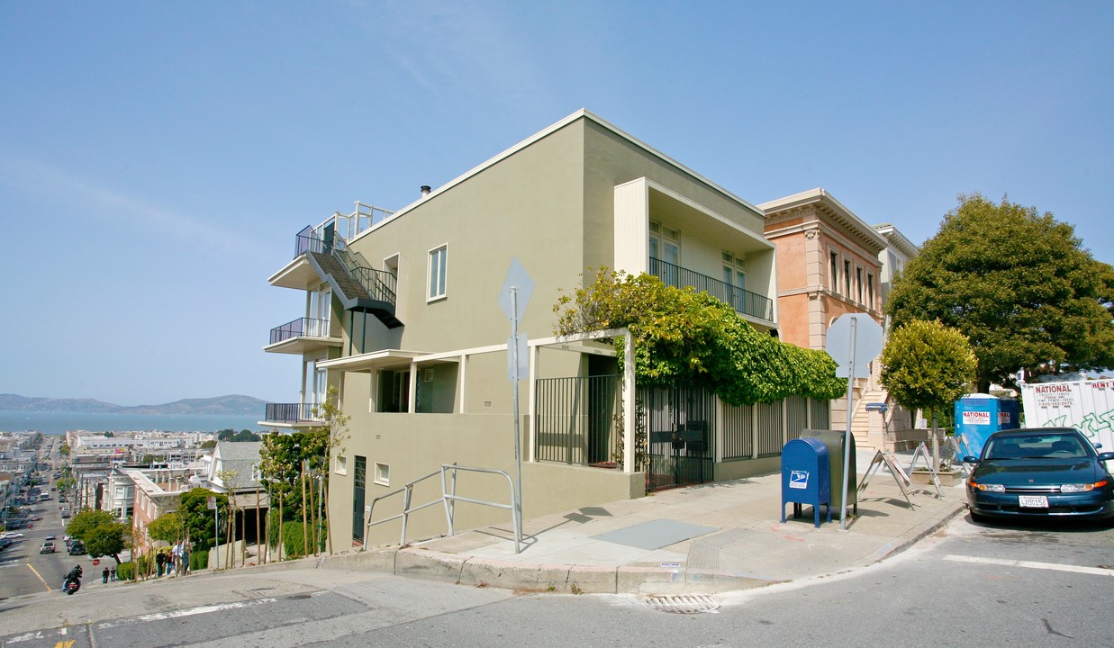 2296-2298 Vallejo St in San Francisco, CA - Building Photo