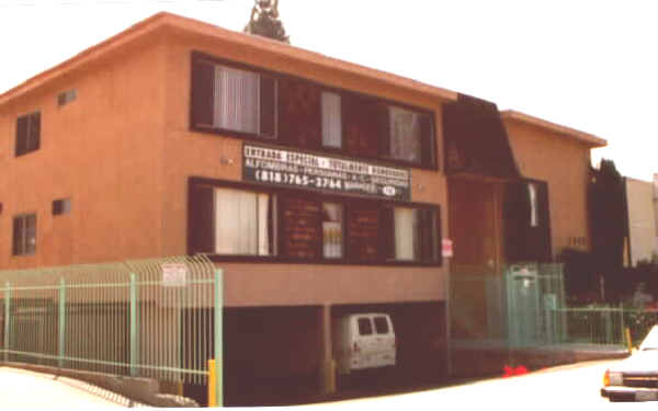 7026 Fulton Ave in North Hollywood, CA - Building Photo - Building Photo