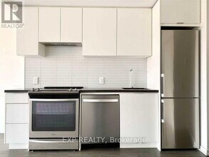 60 Colborne St in Toronto, ON - Building Photo - Building Photo