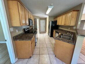 5819 Roberts Rd in Crestview, FL - Building Photo - Building Photo