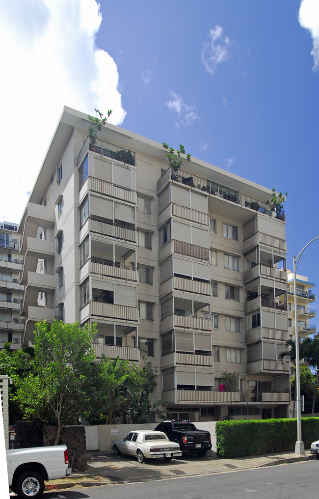 411 Kaiolu St in Honolulu, HI - Building Photo - Building Photo