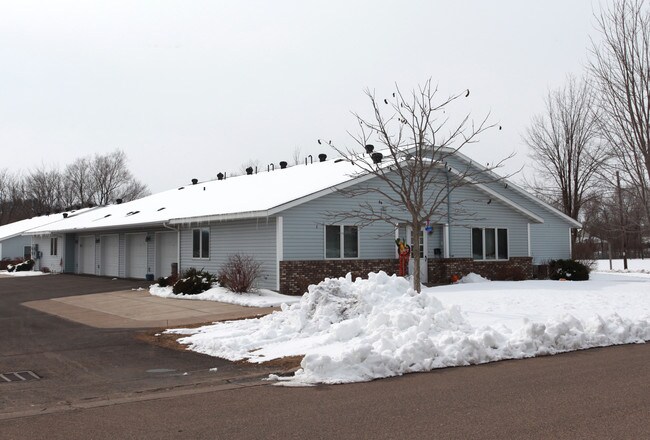 1912 9th St E in Menomonie, WI - Building Photo - Building Photo