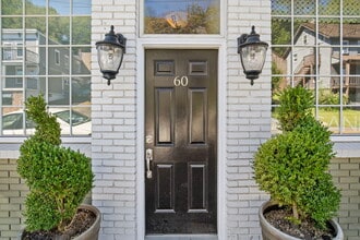 60 Pemberwick Rd in Greenwich, CT - Building Photo - Building Photo