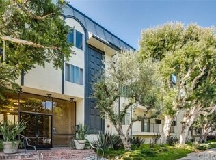 8163 Redlands St in Los Angeles, CA - Foto de edificio