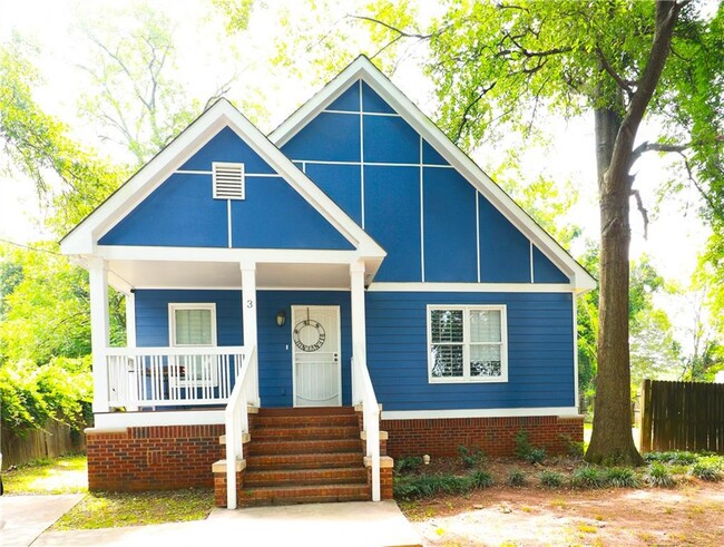 property at 3 Gould St SE