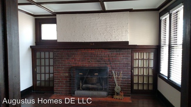 120 S West St in Royal Oak, MI - Building Photo - Building Photo