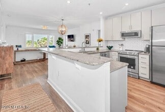 922 1st St S in Jacksonville Beach, FL - Building Photo - Building Photo