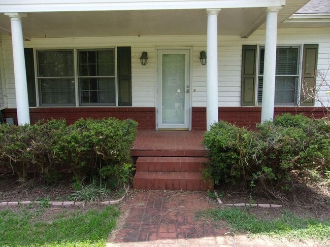 98 Edwards St in Newton, AL - Foto de edificio - Building Photo