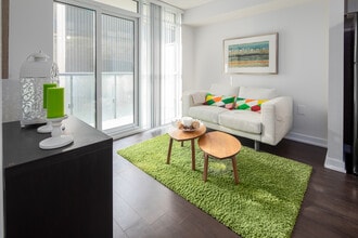 One32 in Toronto, ON - Building Photo - Interior Photo