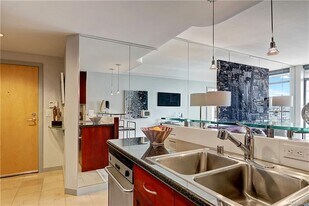 2929 1st Ave, Unit 1120 in Seattle, WA - Building Photo