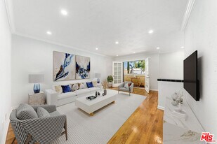 1118 Cardiff Ave in Los Angeles, CA - Building Photo