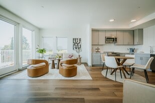 Grand Vista Apartments in Vancouver, WA - Building Photo