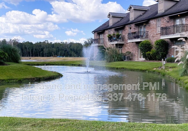 property at 888 S Kenilworth Pkwy