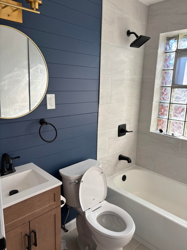 property at 5025 Lenox Ave