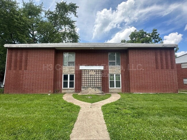 property at 219 N 48th St