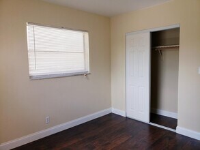 190 NE 40th St in Oakland Park, FL - Building Photo - Building Photo
