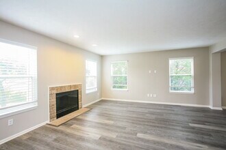 16722 Maraschino Dr in Noblesville, IN - Foto de edificio - Building Photo