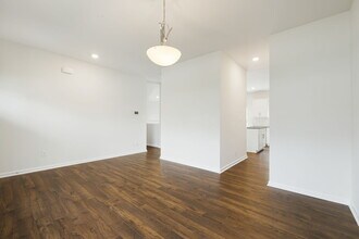 206 Marathon Ln in Candler, NC - Building Photo - Building Photo