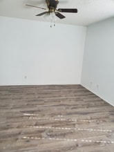 4630 Commander Dr in Orlando, FL - Building Photo - Building Photo