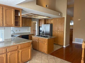 147 Hopper Ln in Folsom, CA - Building Photo - Building Photo