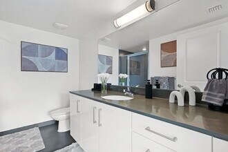 Wake Biscayne Bay in North Bay Village, FL - Building Photo - Building Photo