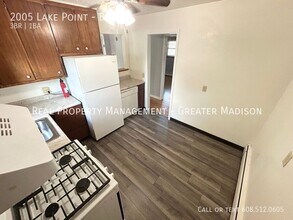 2005 Lake Point Dr in Madison, WI - Building Photo - Building Photo