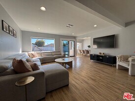 10148 Gothic Ave in Los Angeles, CA - Building Photo