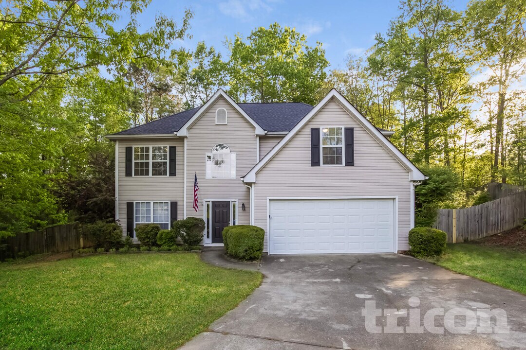 2255 Hamilton Parc Ln in Buford, GA - Foto de edificio