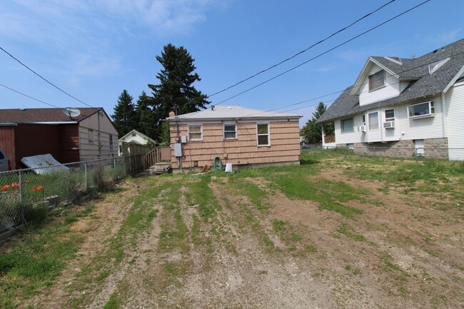 1924 E Courtland Ave in Spokane, WA - Building Photo - Building Photo