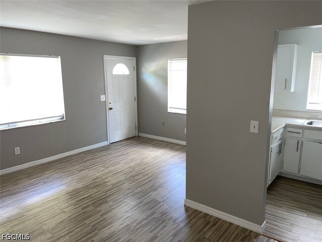 2243 Euclid Ave in Ft. Myers, FL - Building Photo - Building Photo