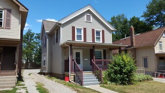 700 Congress St, Unit #1 in Ypsilanti, MI - Building Photo