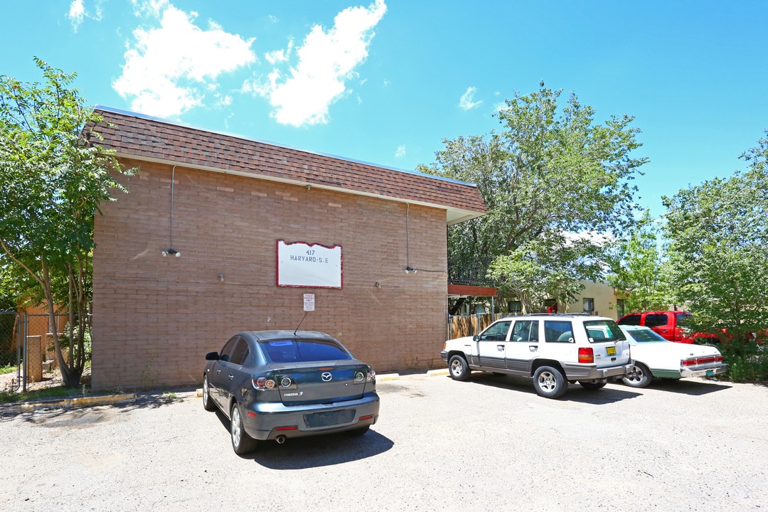 417 Harvard Dr SE in Albuquerque, NM - Building Photo