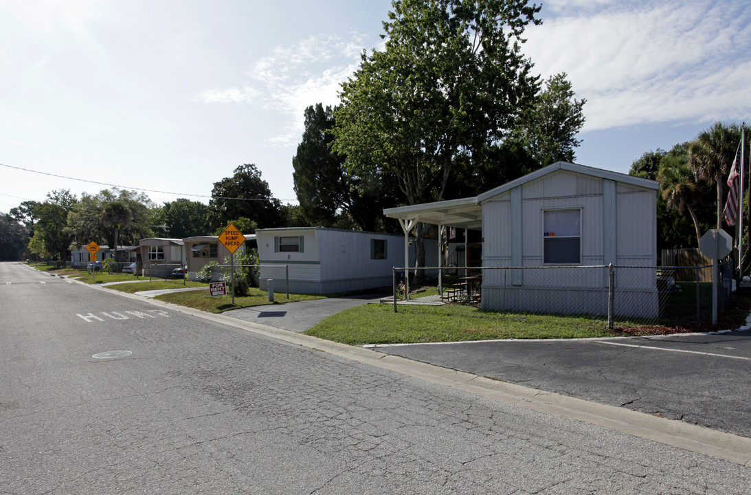 Titusville Estates in Titusville, FL - Building Photo