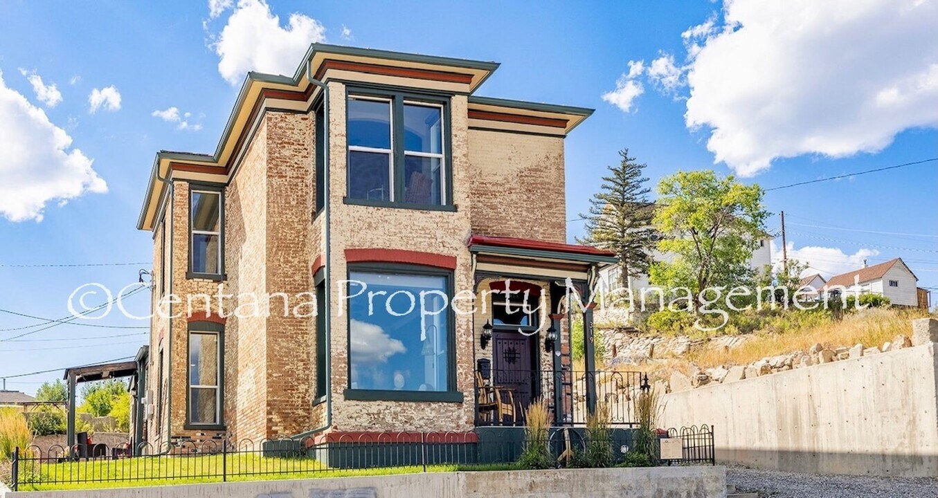 319 N Montana St in Butte, MT - Building Photo