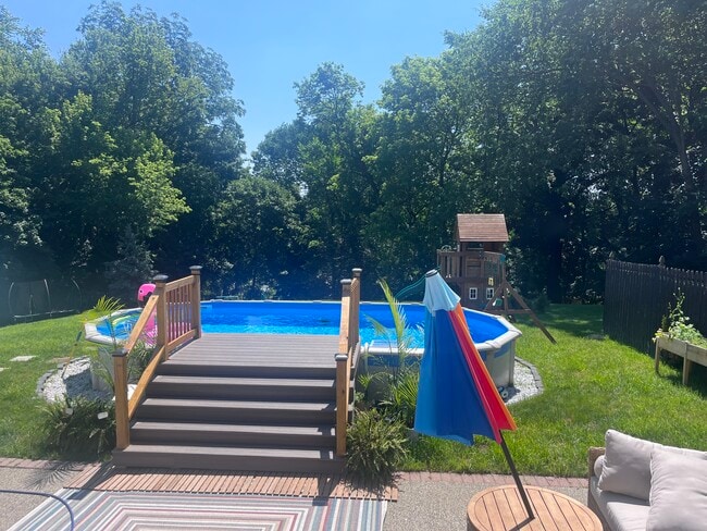 property at 471 Essex Ave