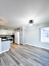 3090 Tarpon in Las Vegas, NV - Foto de edificio - Building Photo