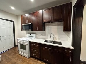 7929 S St Lawrence Ave in Chicago, IL - Building Photo - Building Photo