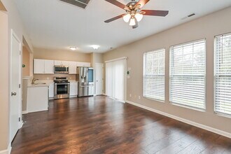 132 N Honey Springs Ave in Fuquay Varina, NC - Building Photo - Building Photo