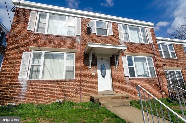 property at 39 Galveston Pl SW