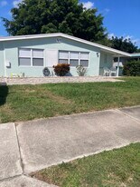 2452 Post Rd, Unit 2 in Melbourne, FL - Building Photo
