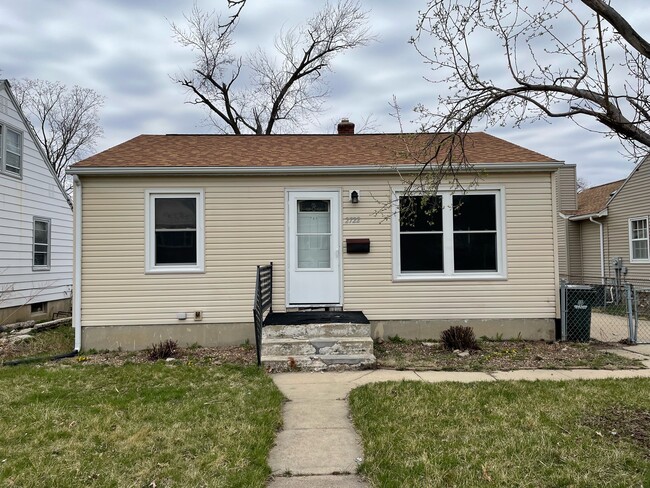 property at 2722 Dalewood Ave SE